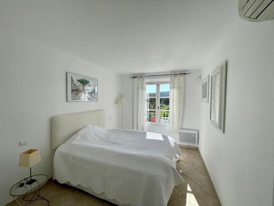 Charmantes Haus Im Golf Club Saint Tropez المظهر الخارجي الصورة