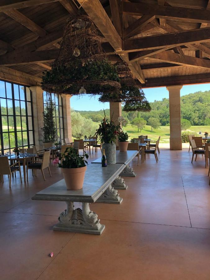 Charmantes Haus Im Golf Club Saint Tropez المظهر الخارجي الصورة